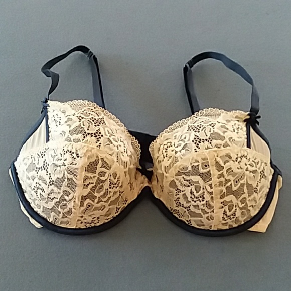 elle macpherson Other - ELLE Macpherson 36DD ivory lace bra